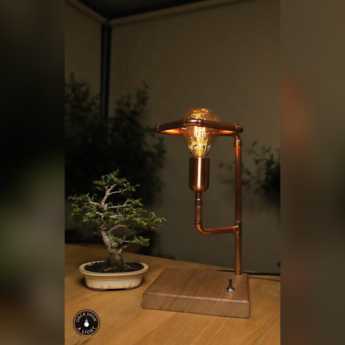 Lampe de chevet design vintage bois et cuivre